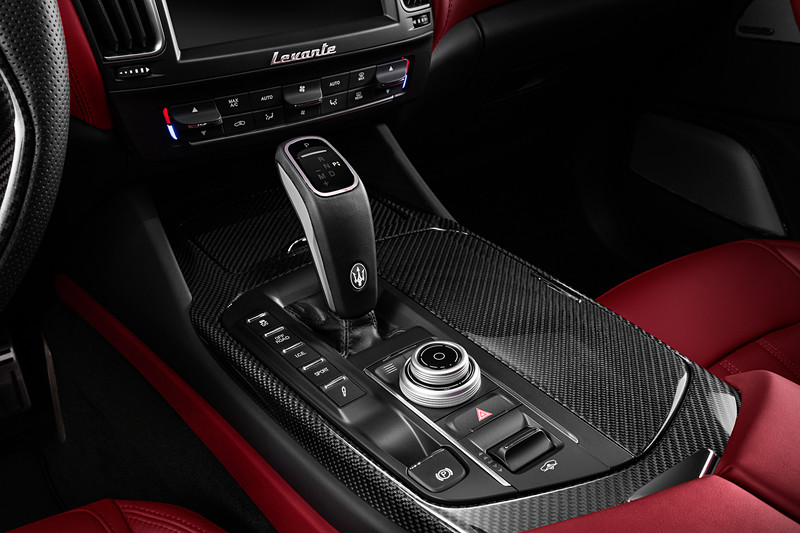 レヴァンテ GTSのインテリア