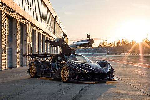 フラーレン マクラーレン 765LTに、BRIXTON Forged CM6－R Aerotech お