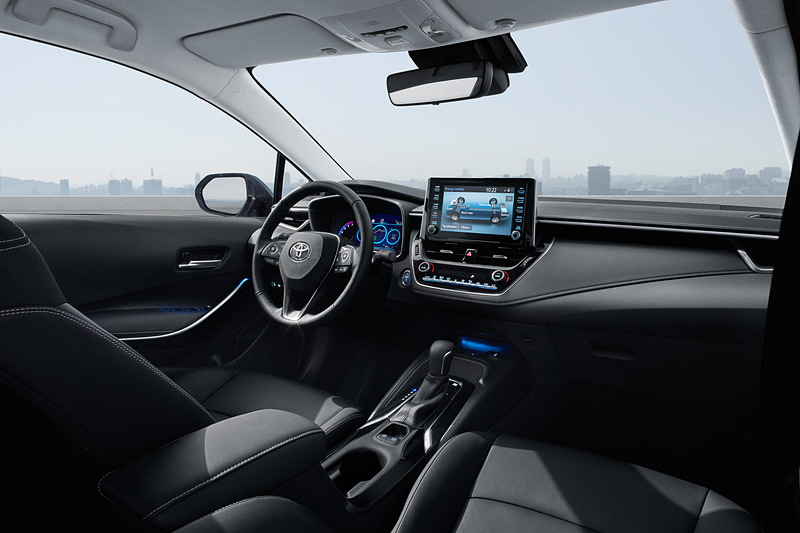 新型「カローラ」欧州プレステージモデル