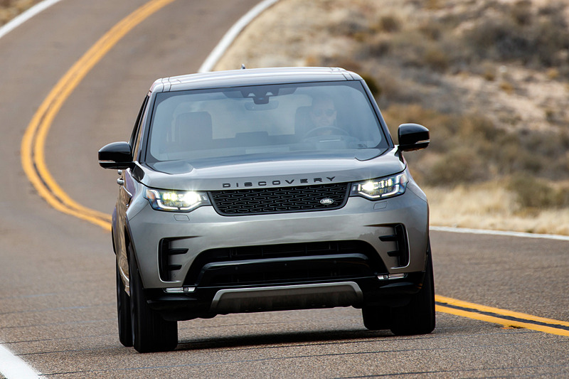 ディスカバリーの2019年モデル。ボディカラーは「ナルヴィックブラック」「フジホワイト」「サントリーニブラック」「ユーロンホワイト」「コリスグレー」「インダスシルバー」「ロワールブルー」「バイロンブルー」「ファラロンブラック」「カルパチアングレー」「シリコンシルバー」「ナミブオレンジ」の12種類