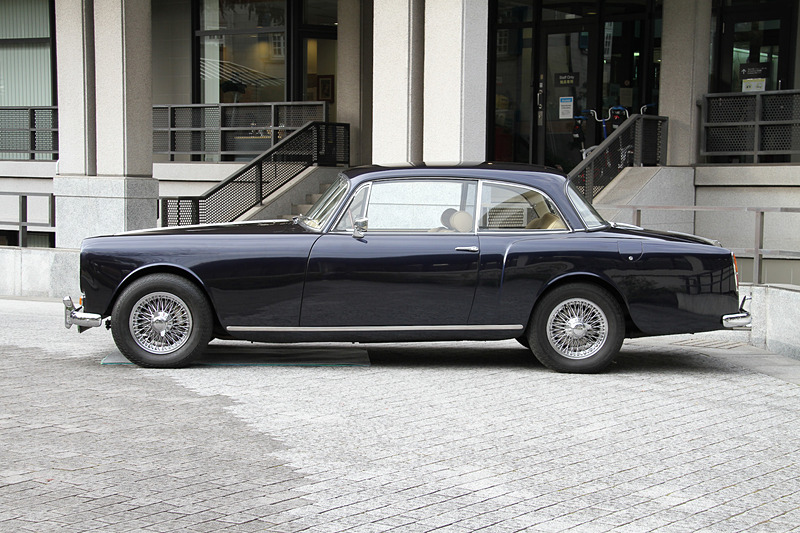 会場に展示された3リッター・シリーズの「TE21 サルーン バイ パークウォード」