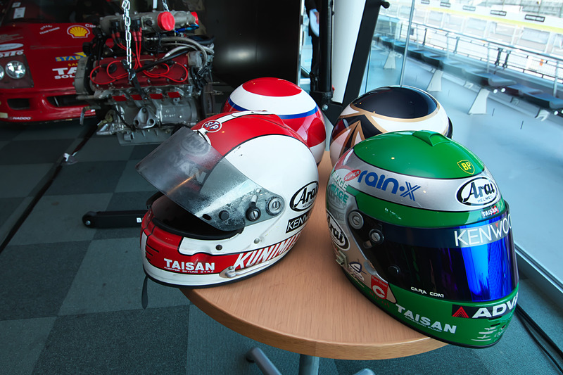 パーツやグッズなども出品される