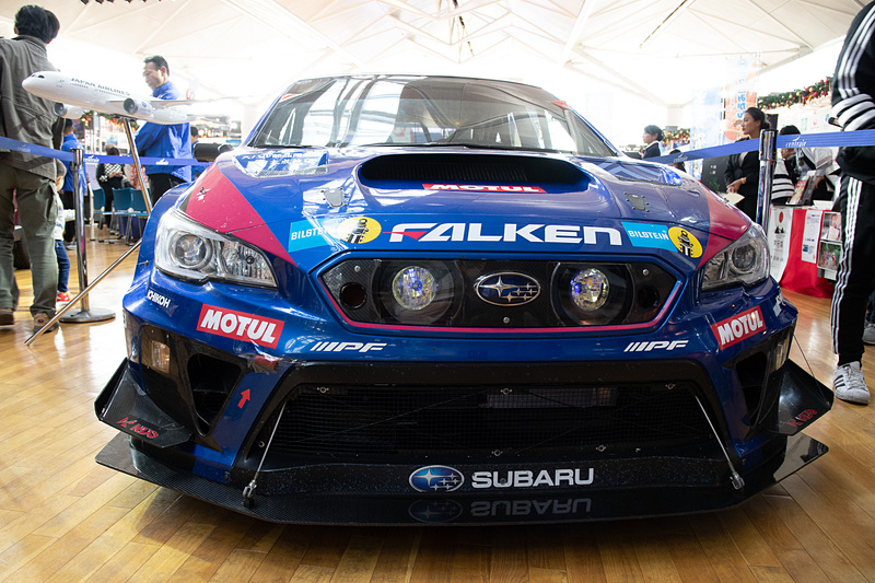 最初はレプリカかな思って見ていたが、重厚感や各部の薄さに迫力があり、確認してみたらホンモノのクラス優勝車とのこと