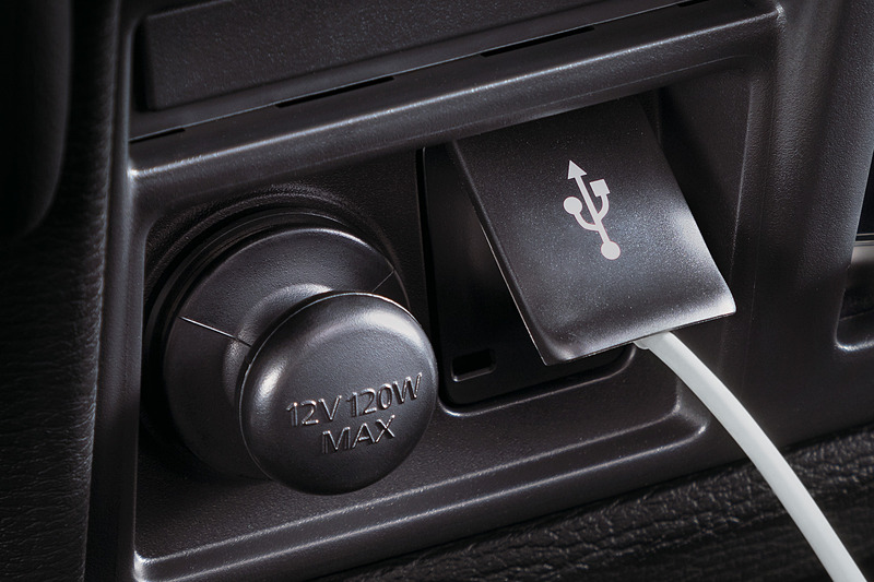 10.1型ナビゲーションを選択すると、ビルトインUSB接続ケーブルを装着可能