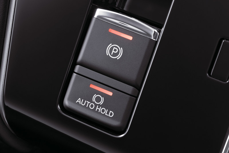 パーキングブレーキは全車電動