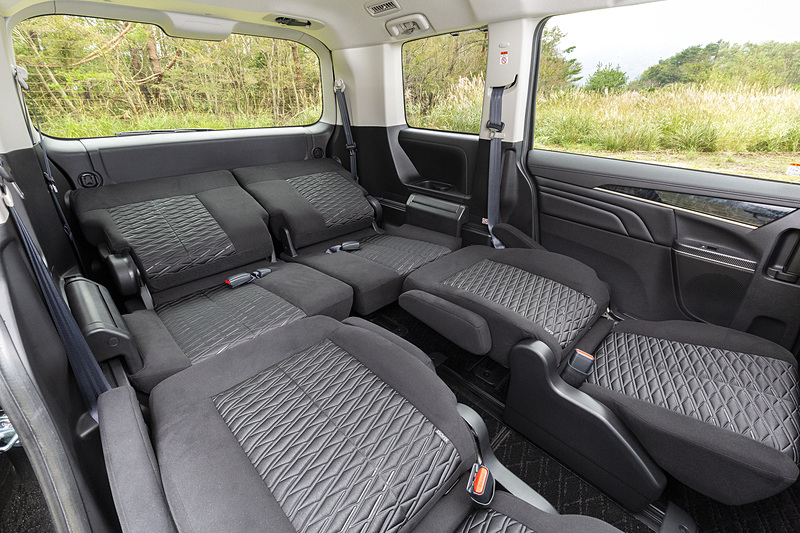 2列目（キャプテンシート）＆3列目のフラットアレンジ