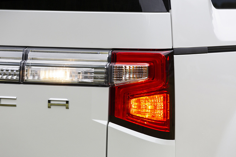 リアコンビネーションランプの点灯パターン（アーバンギア）