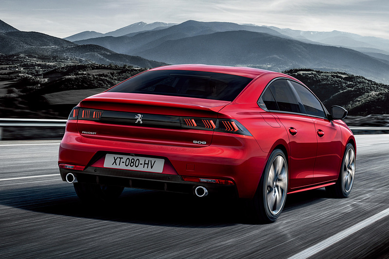 新型508の走行イメージ