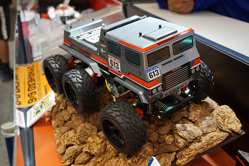 ハイパーデザイナー やまざきたかゆき氏（pdc_designworks代表）がデザインを手掛けたRC新製品「ダイナヘッド6×6」