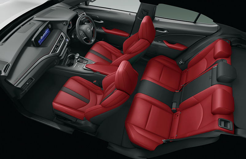 「“F SPORT”専用フレアレッド」