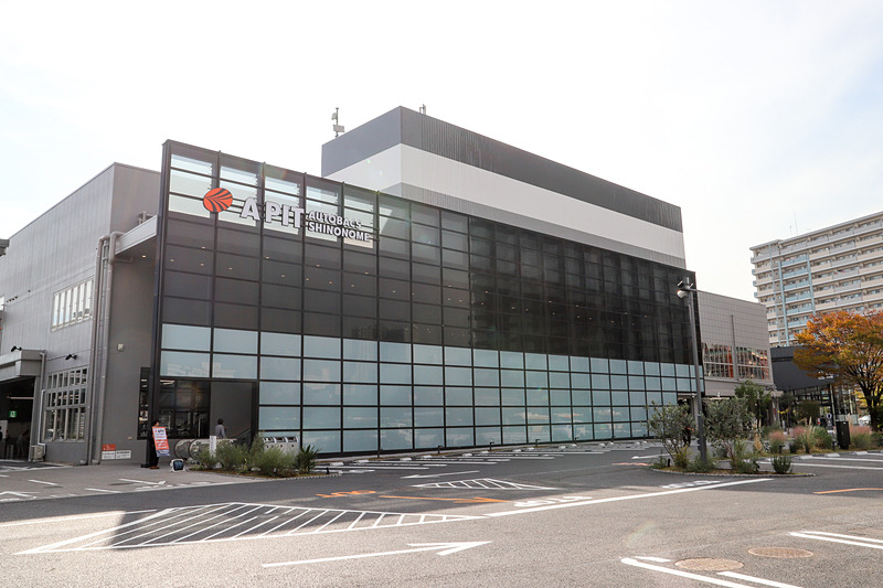 オートバックスグループのフラグシップ店舗「スーパーオートバックス東京ベイ東雲」を「A PIT AUTOBACS SHINONOME」にリニューアルし、11月29日に通常営業を開始する