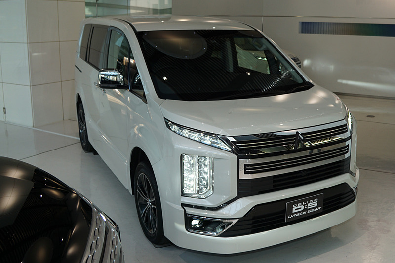 新型デリカD：5 アーバンギア