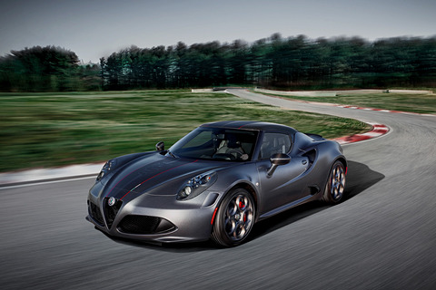 アルファ ロメオ、専用ボディカラーなど特別装備の限定車「4C