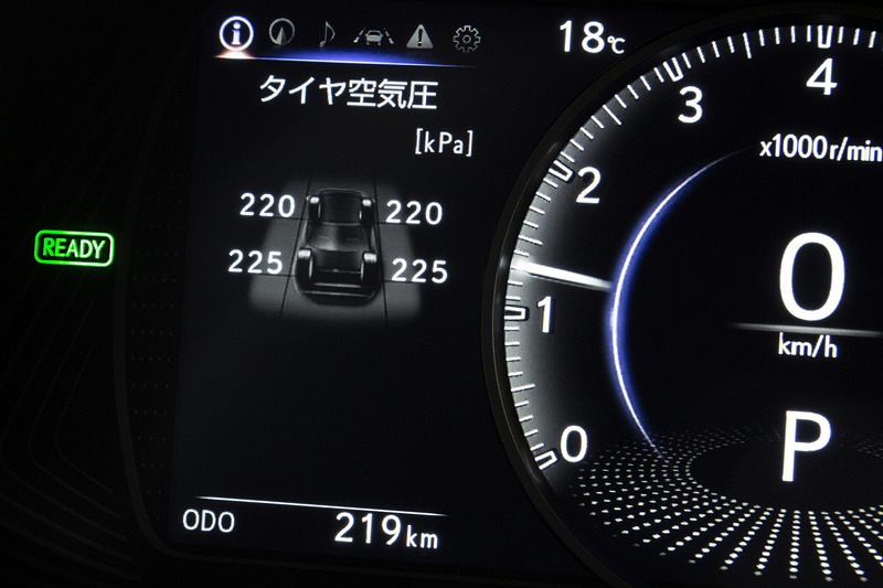 マルチインフォメーションディスプレイはさまざまな情報表示が可能