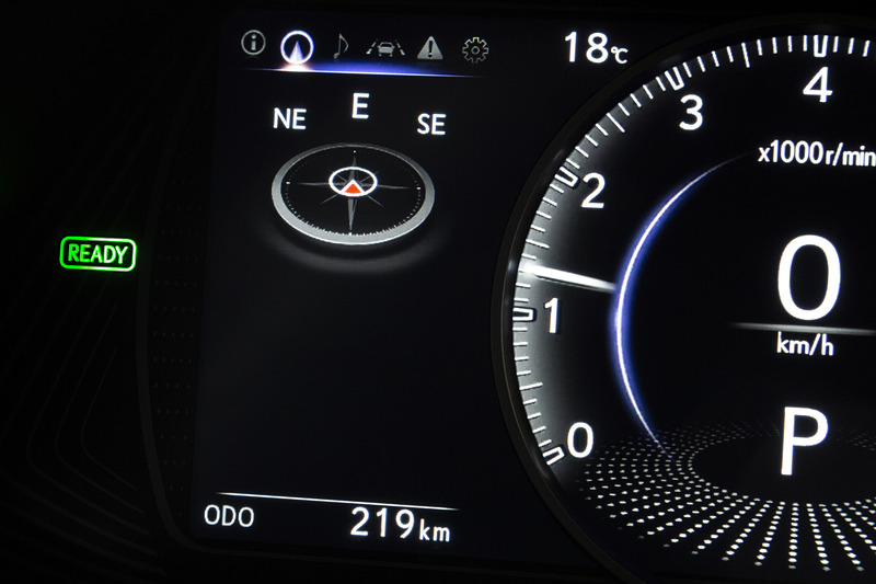 マルチインフォメーションディスプレイはさまざまな情報表示が可能