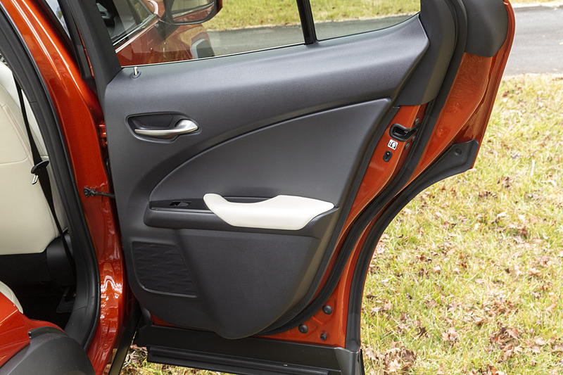 リアのドアトリム