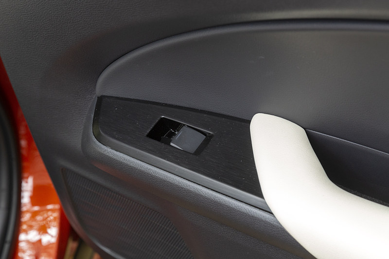 パワーウィンドウスイッチ