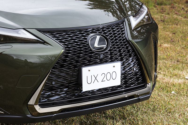 グリルメッシュは「LS」以来のL字ピースを組み合わせたもの