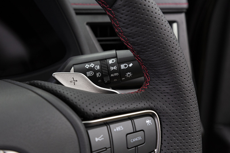 パドルシフトも装備