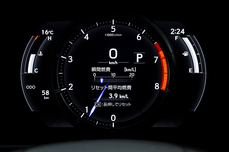 “F SPORT”のメーターパネルは8インチ液晶