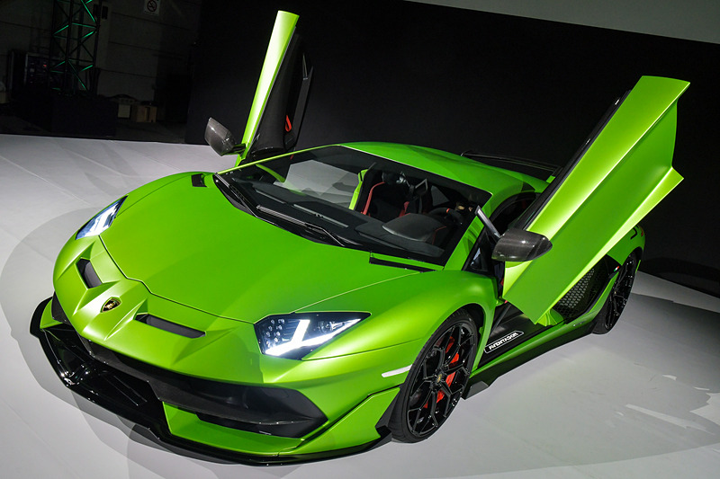 アジア初公開となるランボルギーニ「アヴェンタドール SVJ」