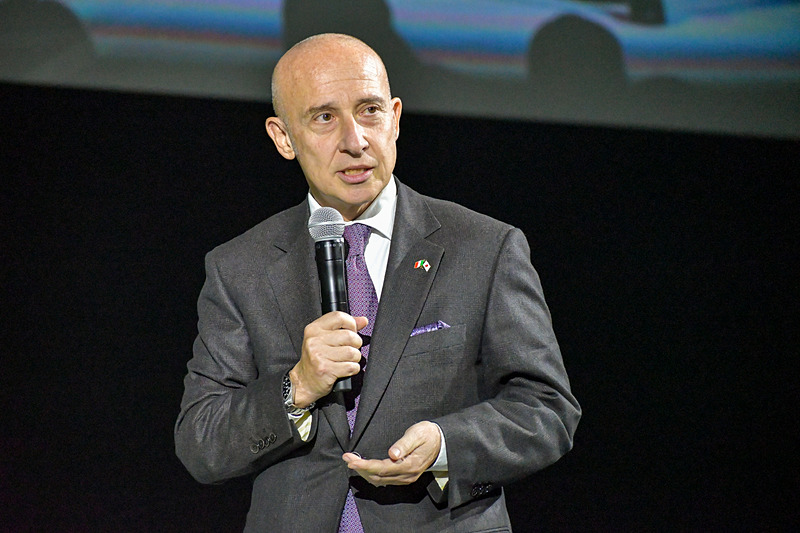 駐日イタリア大使のジョルジョ・スタラーチェ氏