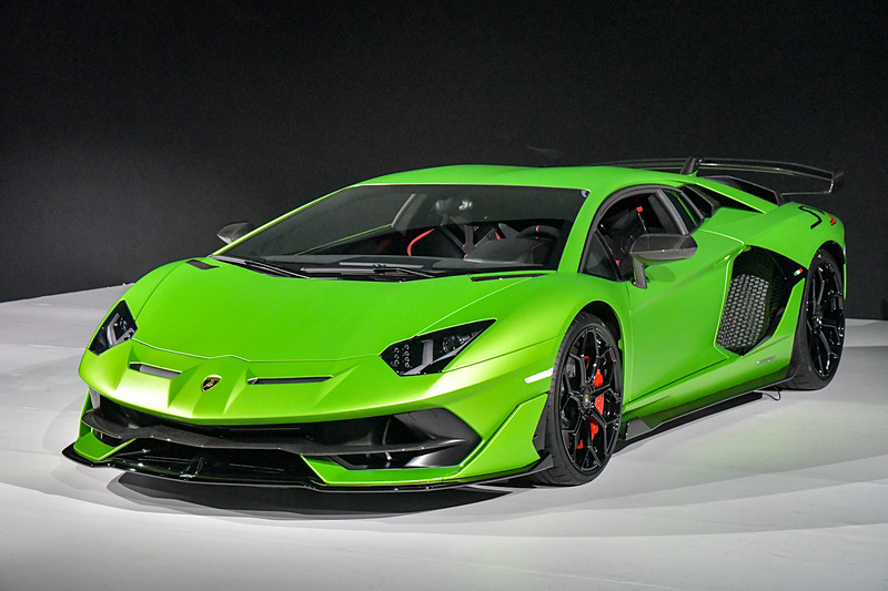 アヴェンタドール SVJ