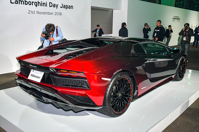 深紅の「火」モデル