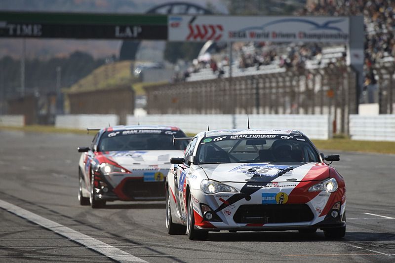 2018年のニュルブルクリンク24時間レースを戦ったマシンがコースを走行。また、合わせて2019年にニュルブルクリンク24時間レースに参戦するニューマシンの「LEXUS LC」が公開された