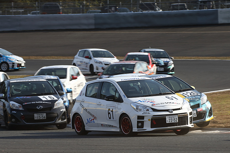 全国大会とも言えるレースは、4号車 ネッツ千葉シュポルトVitzの北田和哉選手が優勝。2位は1号車 犬印ADSファクターVitzの峯幸弘選手、3位は270号車 ネッツ東京レーシングVitzの水谷大介選手