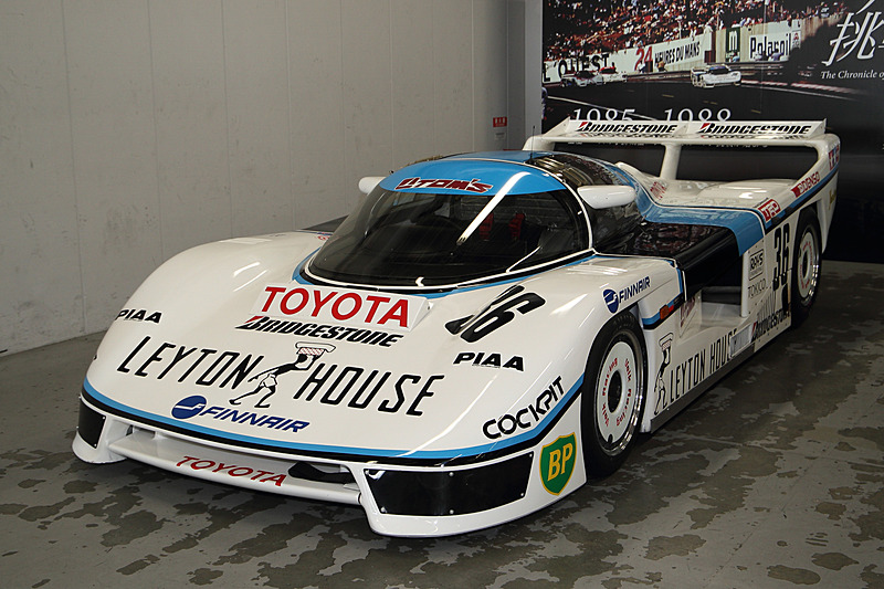 ピットエリアの展示車両