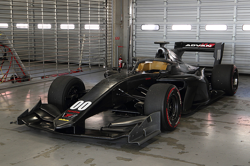 ピットエリアの展示車両