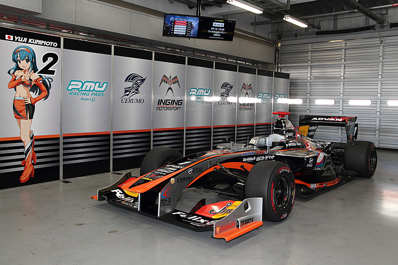 ピットエリアの展示車両