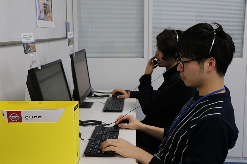 質問には専門コンシェルジュがチャットや電話でサポートする