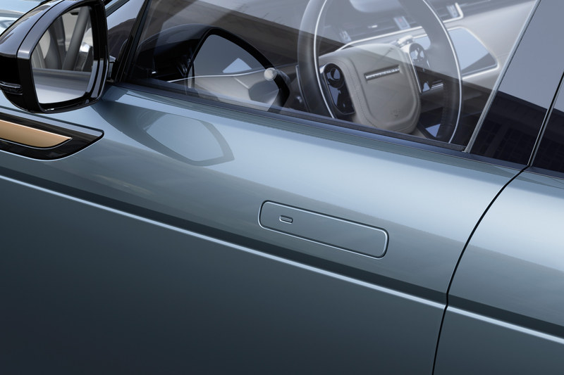 超薄型マトリックスLEDヘッドライトや格納式のフラッシュ・ドアハンドルを採用