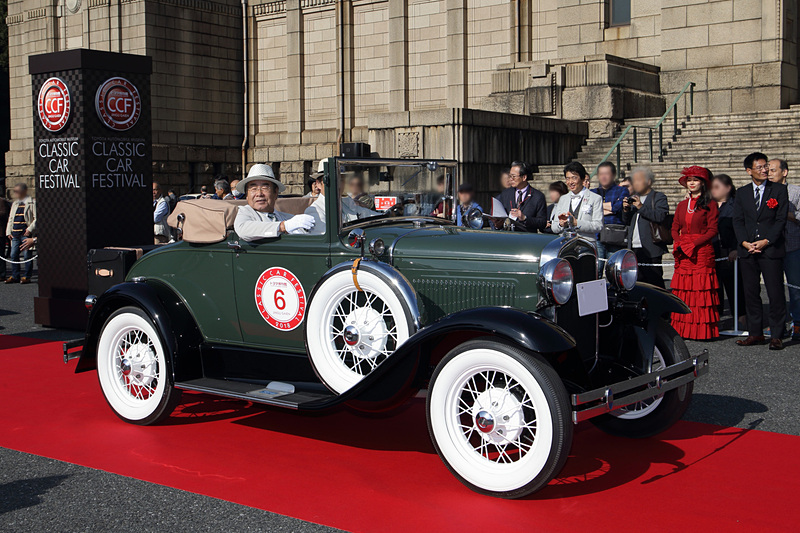 30歳以上の来場者による人気投票で1位を獲得した「フォード モデルA」