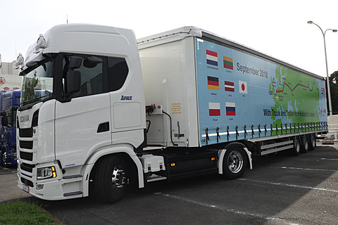 ミシュラン　フライトライナー　トレイラー ミシュラン、ユーラシア大陸を横断した「スカニア製トラクター」も展示