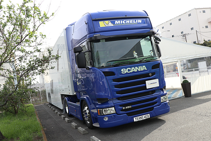 ミシュランのレース活動で活用されているスカニア製トラクター