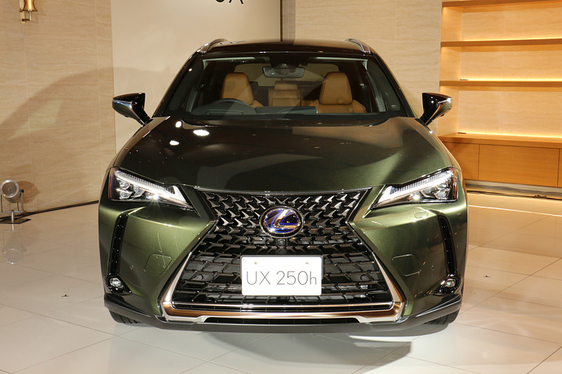 ボディサイズは4495×1840×1540mm（全長×全幅×全高）、ホイールベースは2640mmで全車共通