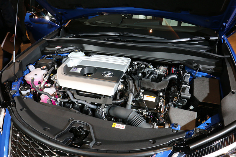 ハイブリッドモデルの「UX250h」では、最高出力107kW（146PS）/6000rpm、最大トルク188Nm（19.2kgfm）/4400rpmを発生する直列4気筒 2.0リッター直噴「M20A-FXS」型エンジンを採用