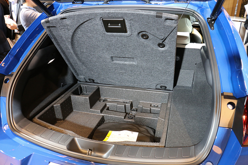 フロアボードの下にデッキアンダーボックスを用意