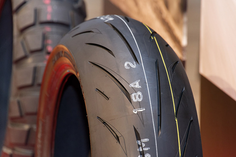 BATTLAX HYPERSPORT S22