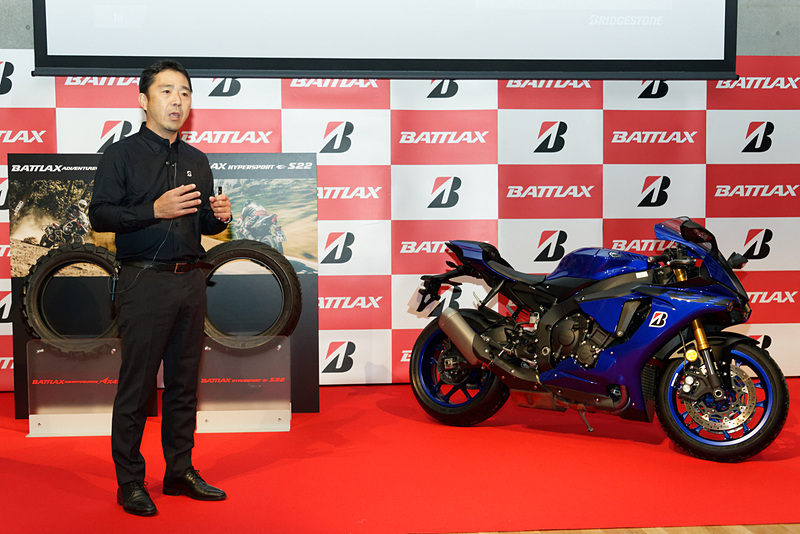 新製品の概要を紹介した株式会社ブリヂストン MCタイヤ事業部長 内田達也氏