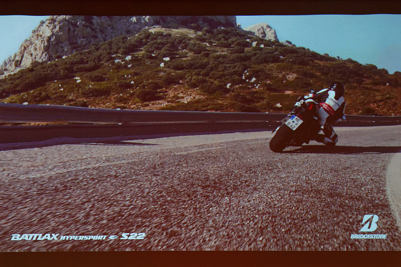 BATTLAX HYPERSPORT S22のプロモーション動画より