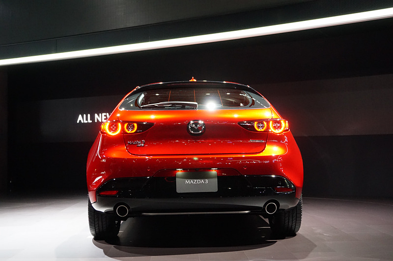 新型Mazda3 ハッチバック