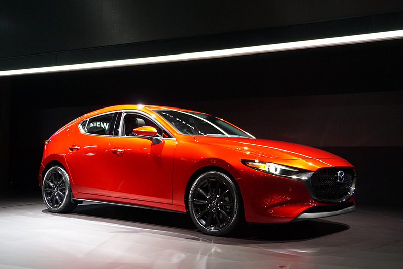 新型Mazda3 ハッチバック