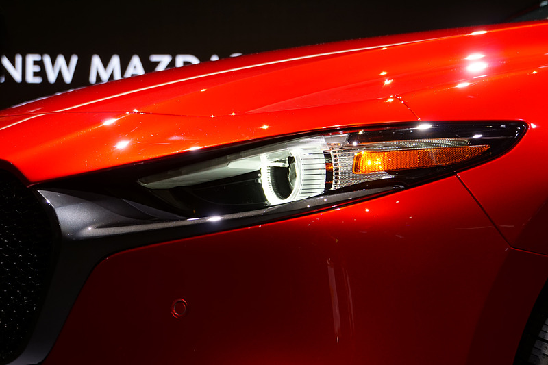 新型Mazda3 ハッチバックのフロントマスク