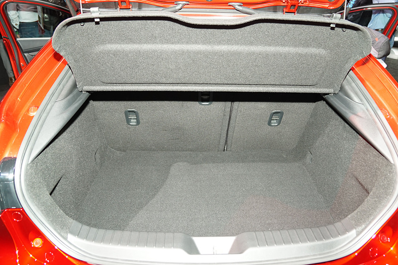 新型Mazda3 ハッチバックのラゲッジスペース