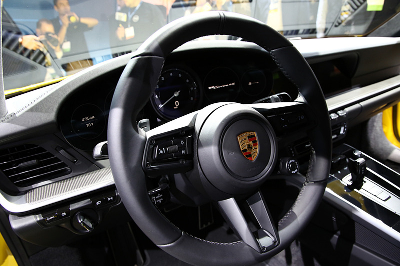 カレラ 4Sのインテリア