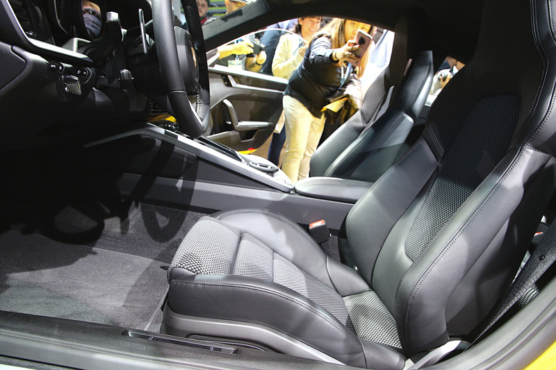 カレラ 4Sのインテリア